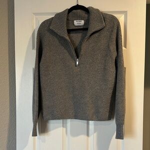 Old Navy women’s Zip-Up Sweater in Gray